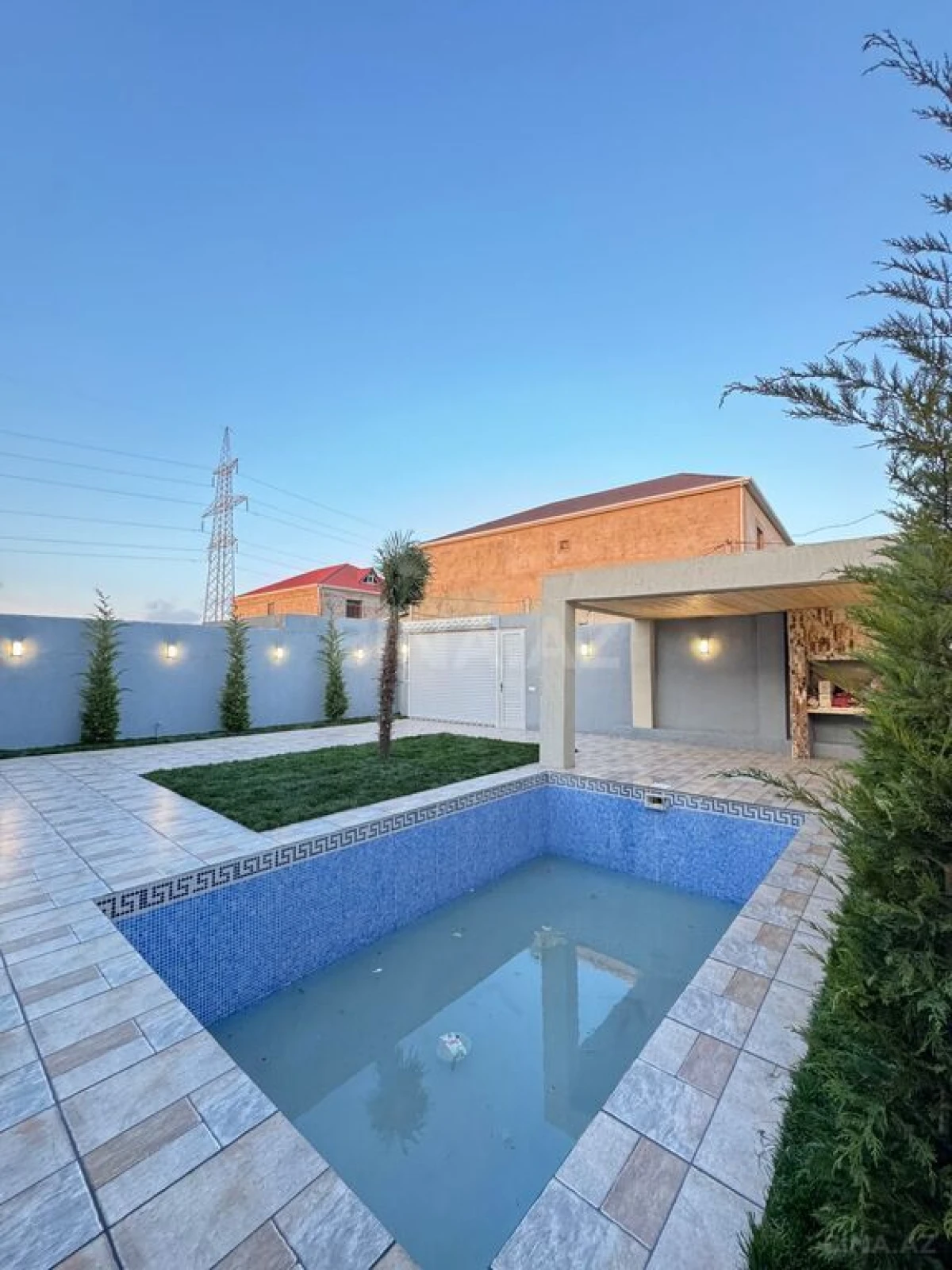 Satılır 4 otaqlı həyət evi 160 m²