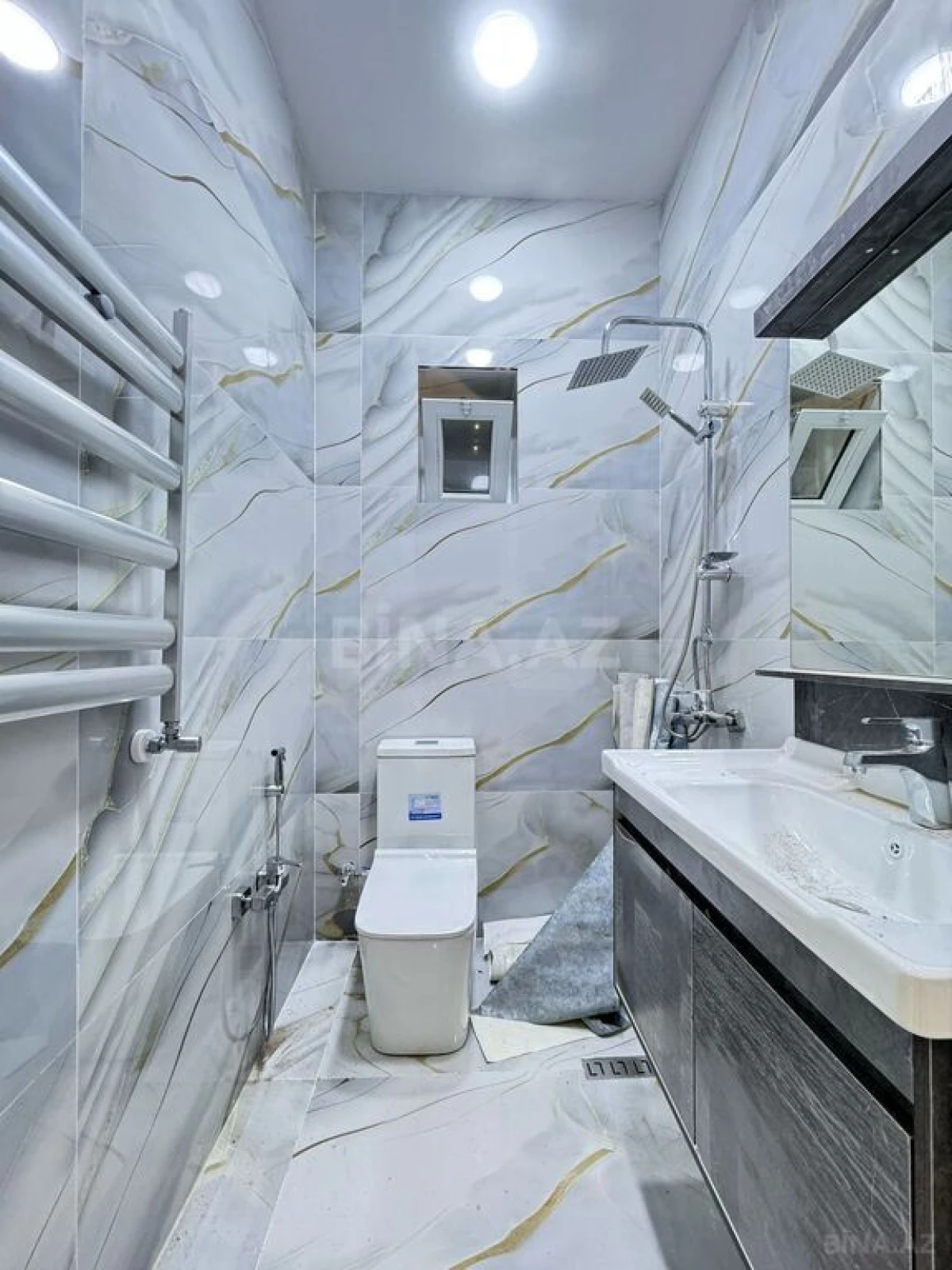 Satılır 4 otaqlı həyət evi 160 m²