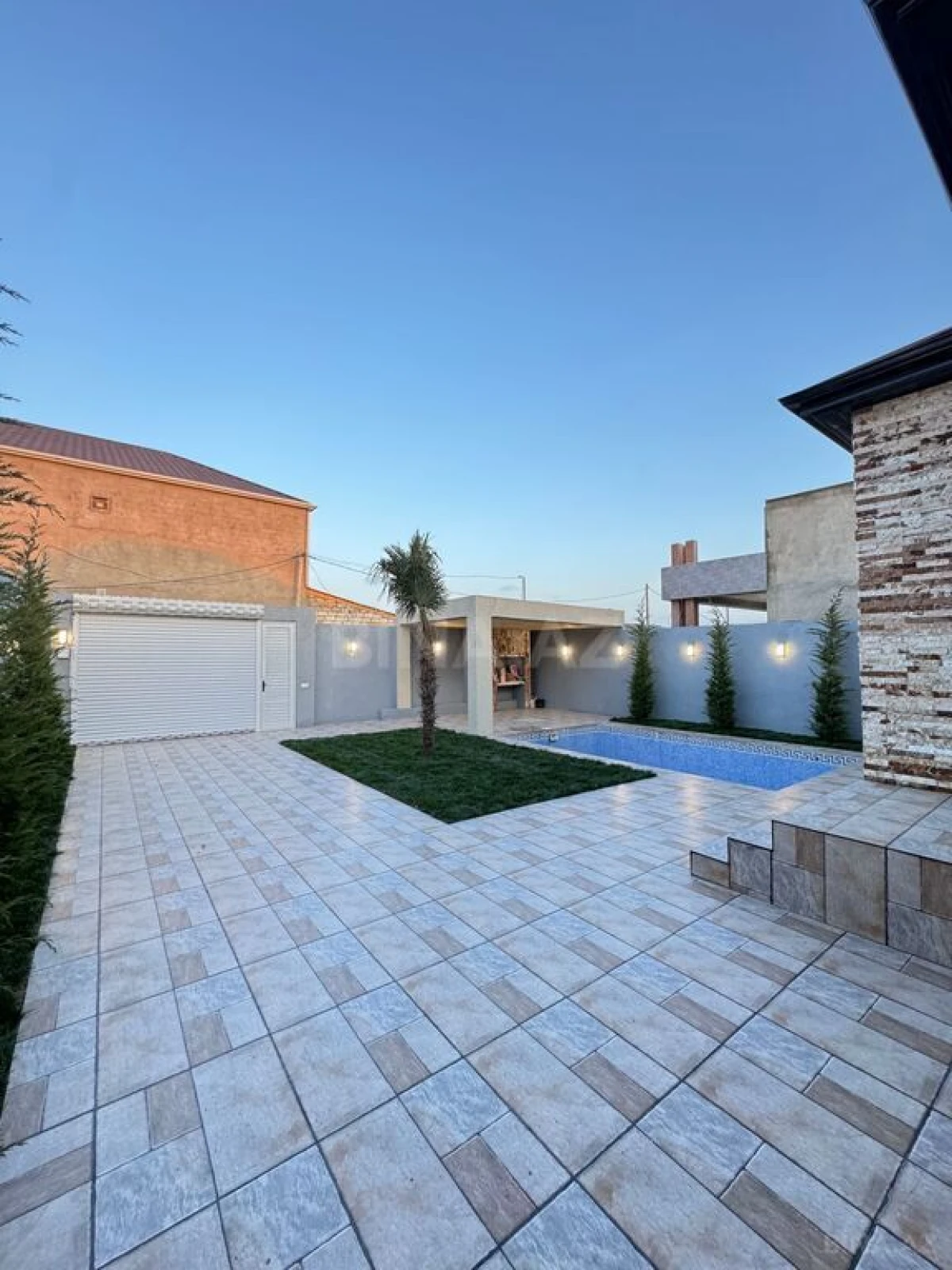 Satılır 4 otaqlı həyət evi 160 m²