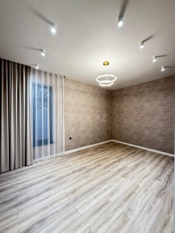 Satılır 4 otaqlı həyət evi 165 m²