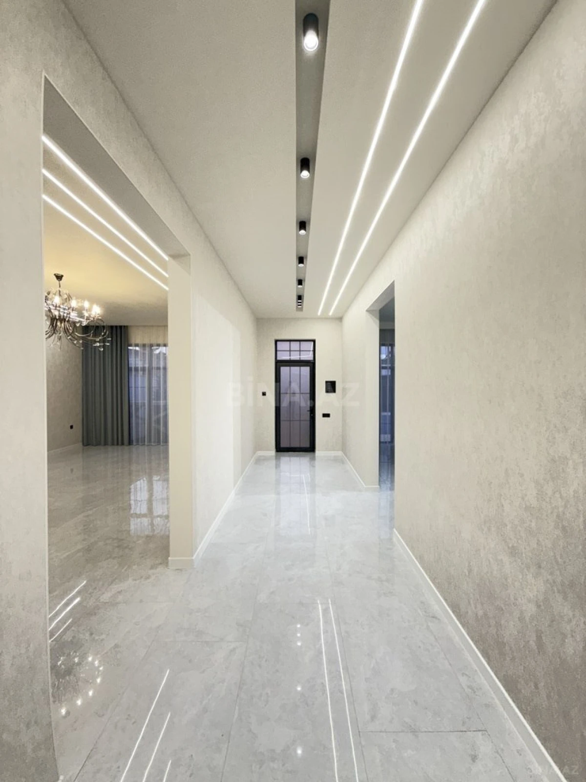 Satılır 4 otaqlı həyət evi 165 m²