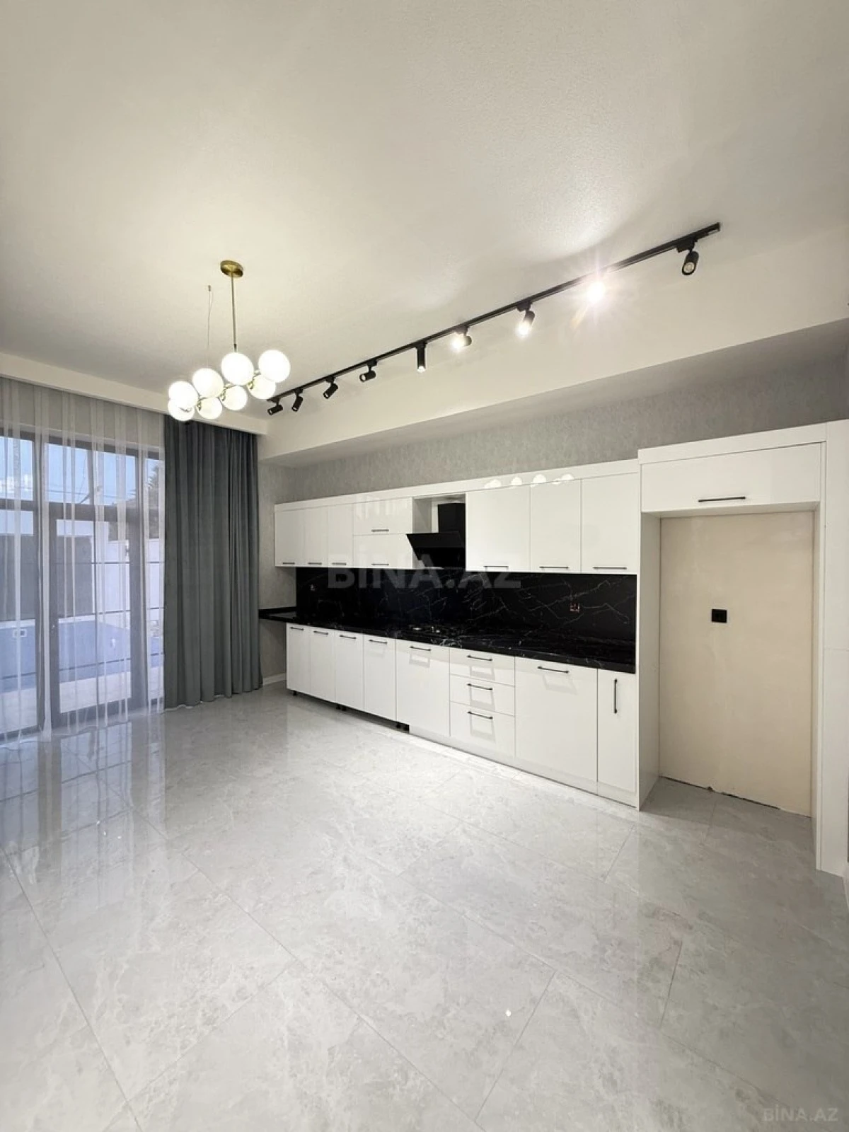 Satılır 4 otaqlı həyət evi 165 m²