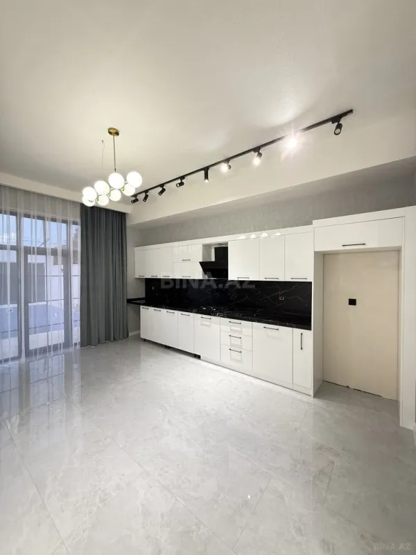 Satılır 4 otaqlı həyət evi 165 m²