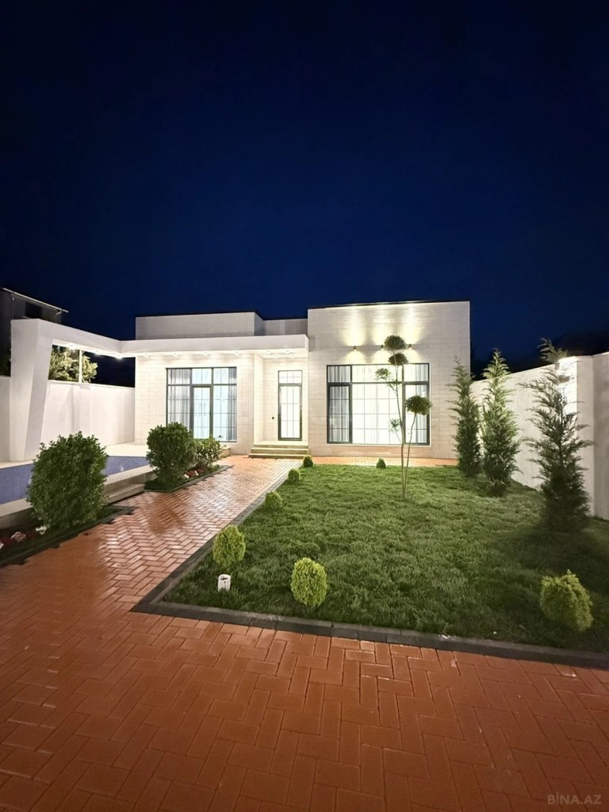 Satılır 4 otaqlı həyət evi 165 m²