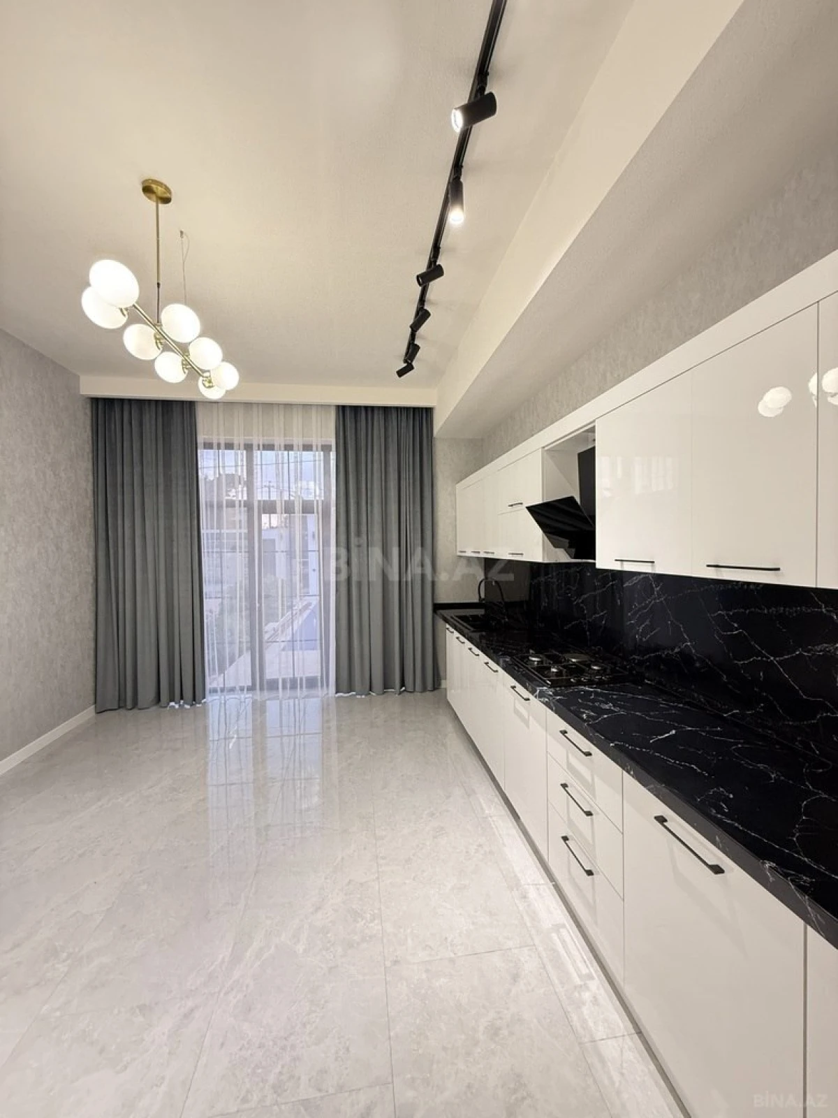 Satılır 4 otaqlı həyət evi 165 m²