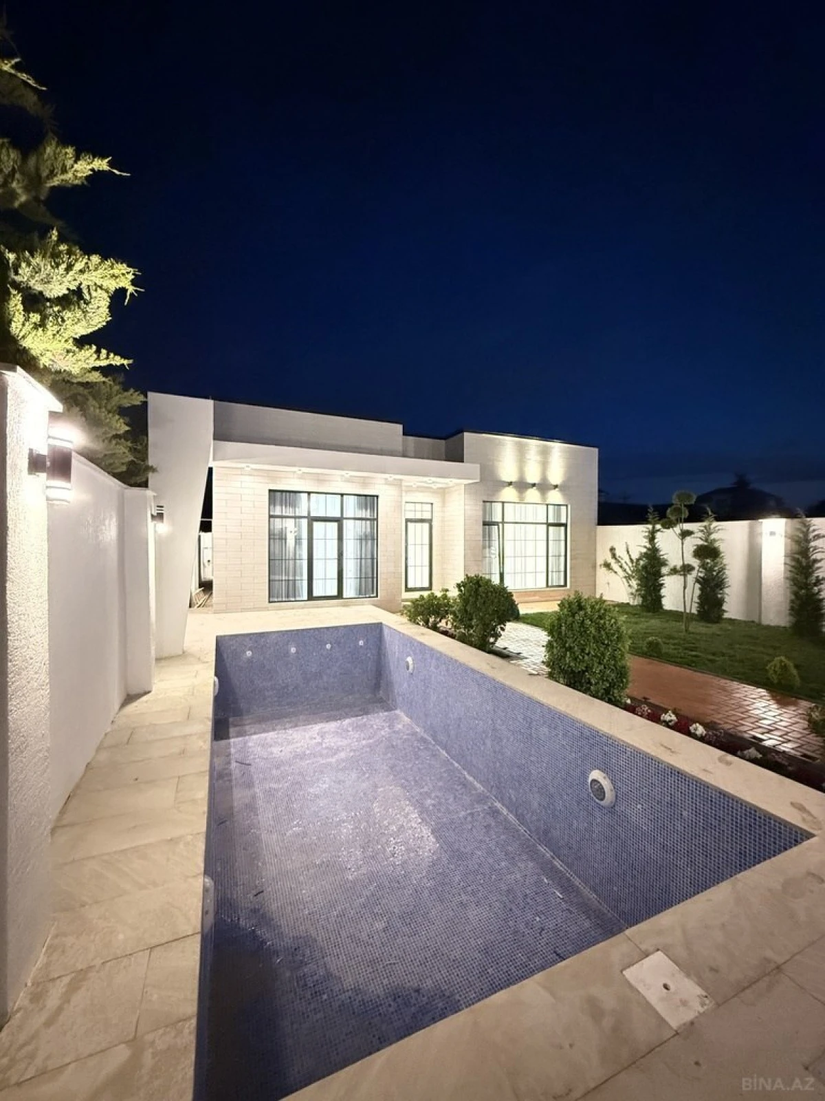 Satılır 4 otaqlı həyət evi 165 m²