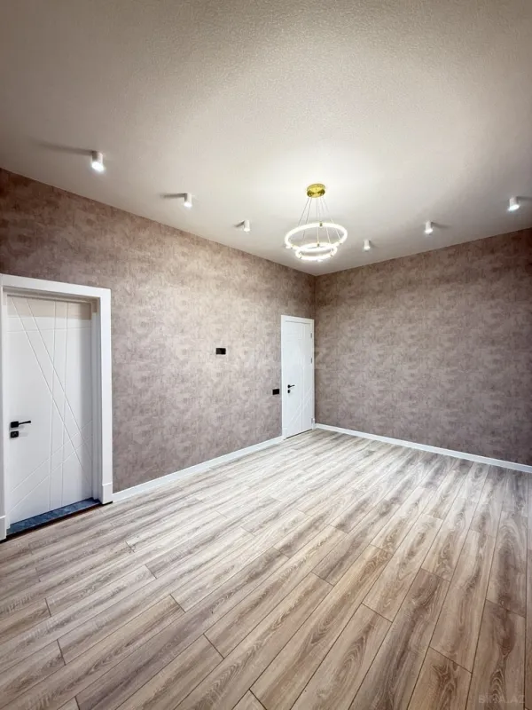 Satılır 4 otaqlı həyət evi 165 m²