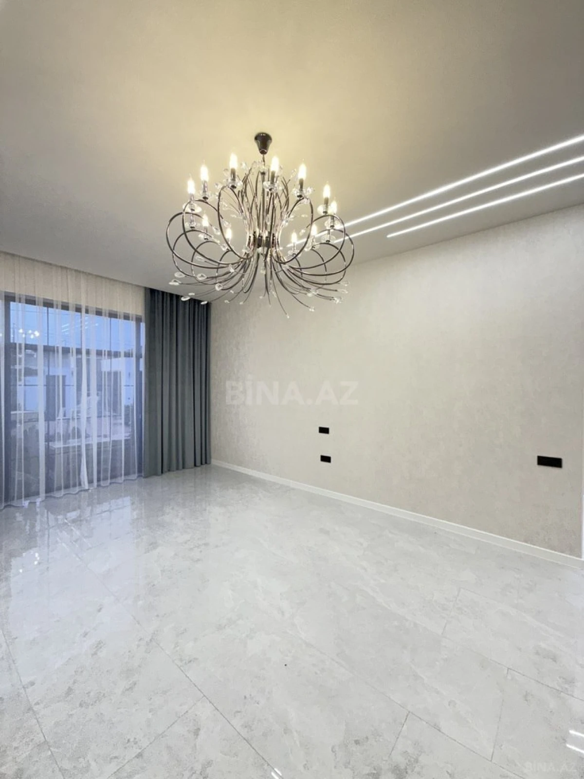 Satılır 4 otaqlı həyət evi 165 m²