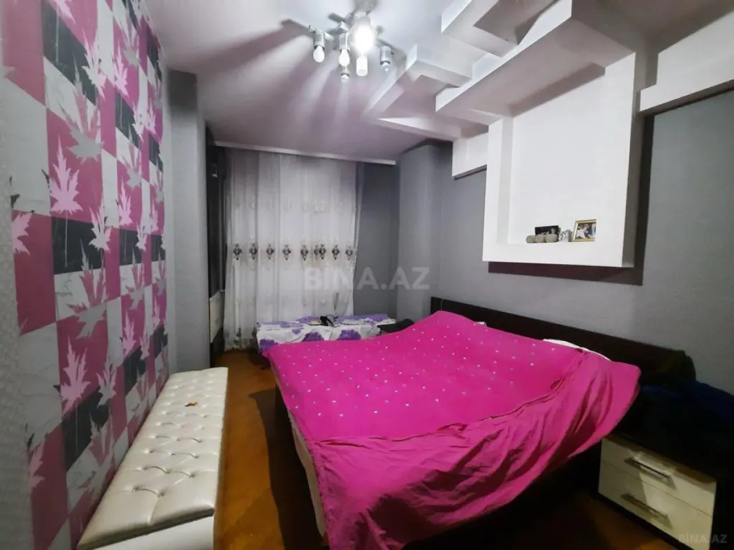 Satılır 4 otaqlı mənzil 177 m²