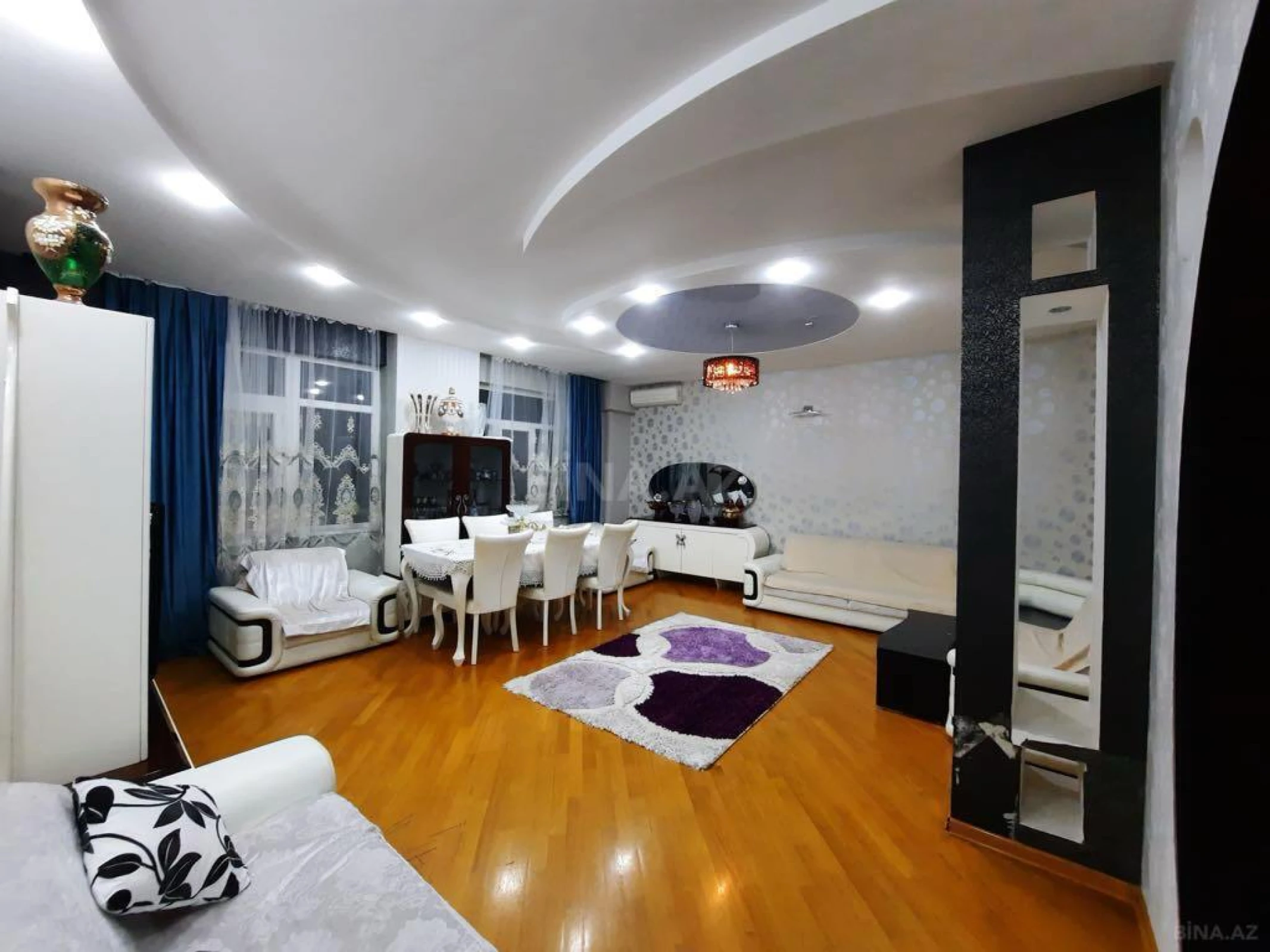 Satılır 4 otaqlı mənzil 177 m²