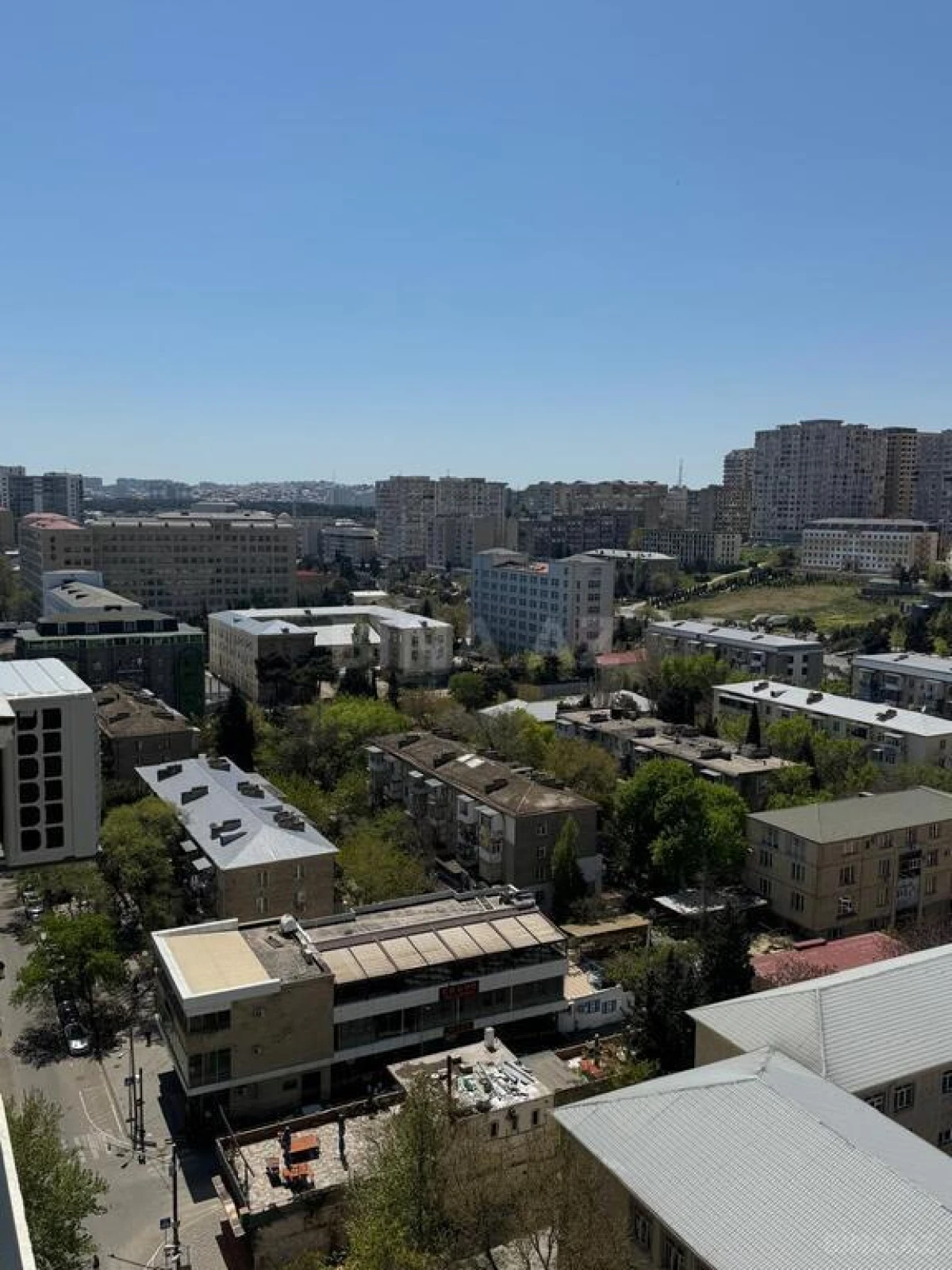 Satılır 3 otaqlı mənzil 125 m²