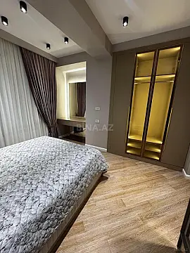 Satılır 3 otaqlı mənzil 125 m²
