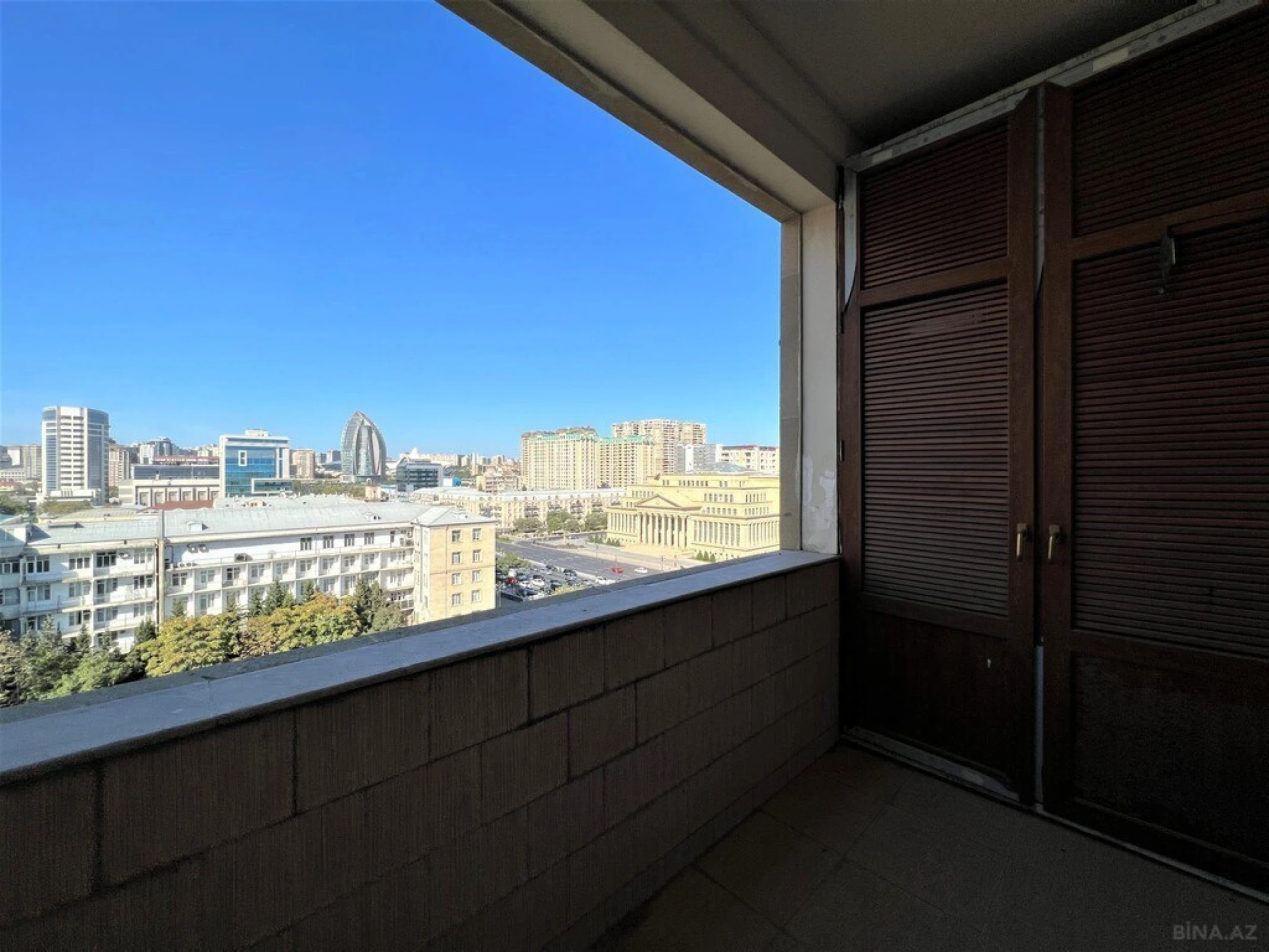 Kirayə verilir 3 otaqlı mənzil 160 m²