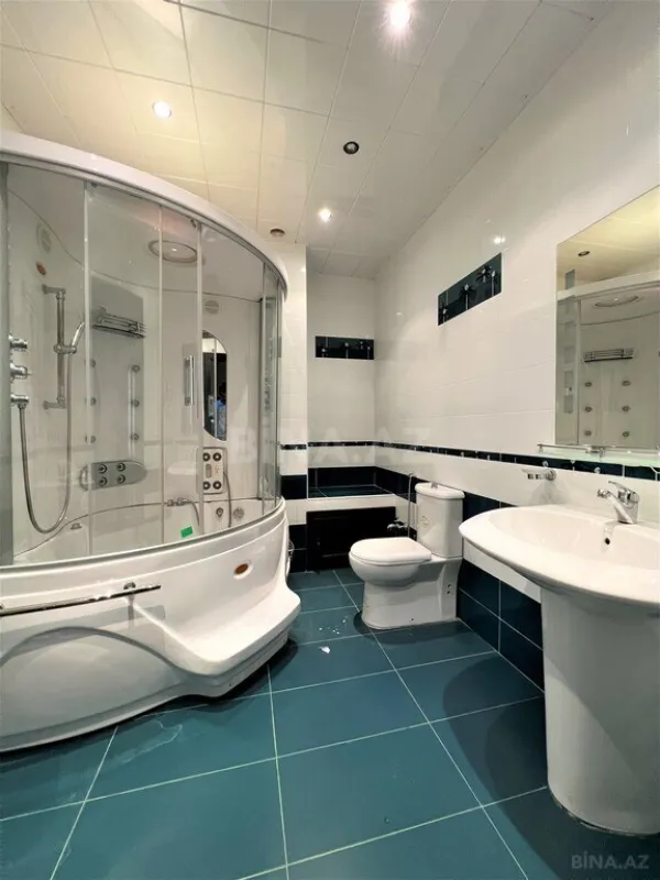 Kirayə verilir 3 otaqlı mənzil 160 m²