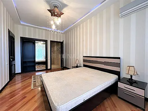 Kirayə verilir 3 otaqlı mənzil 160 m²