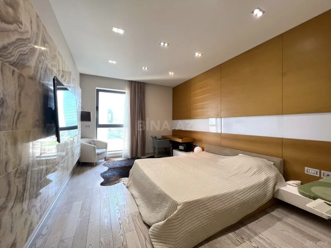 Kirayə verilir 3 otaqlı mənzil 170 m²