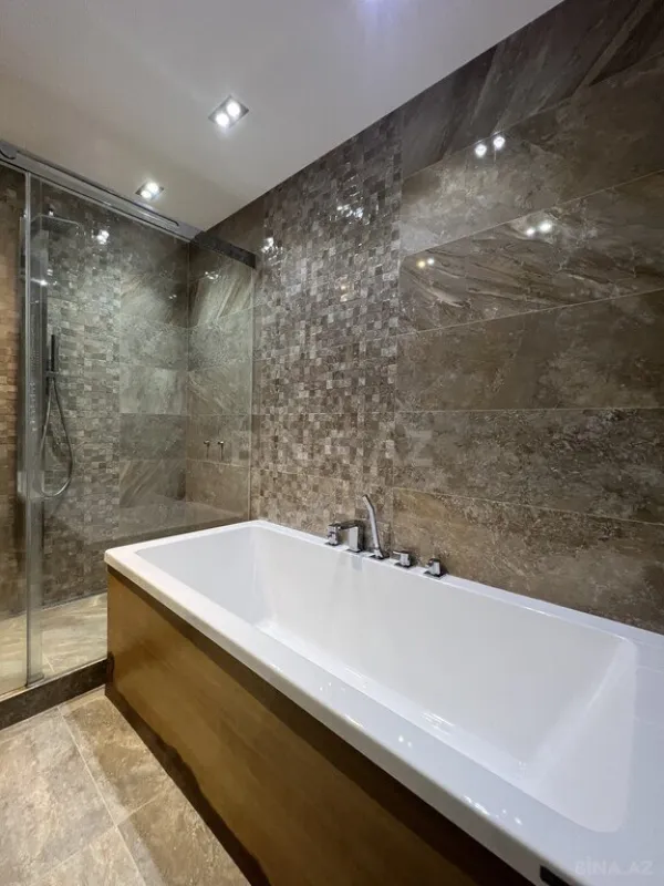 Kirayə verilir 3 otaqlı mənzil 170 m²