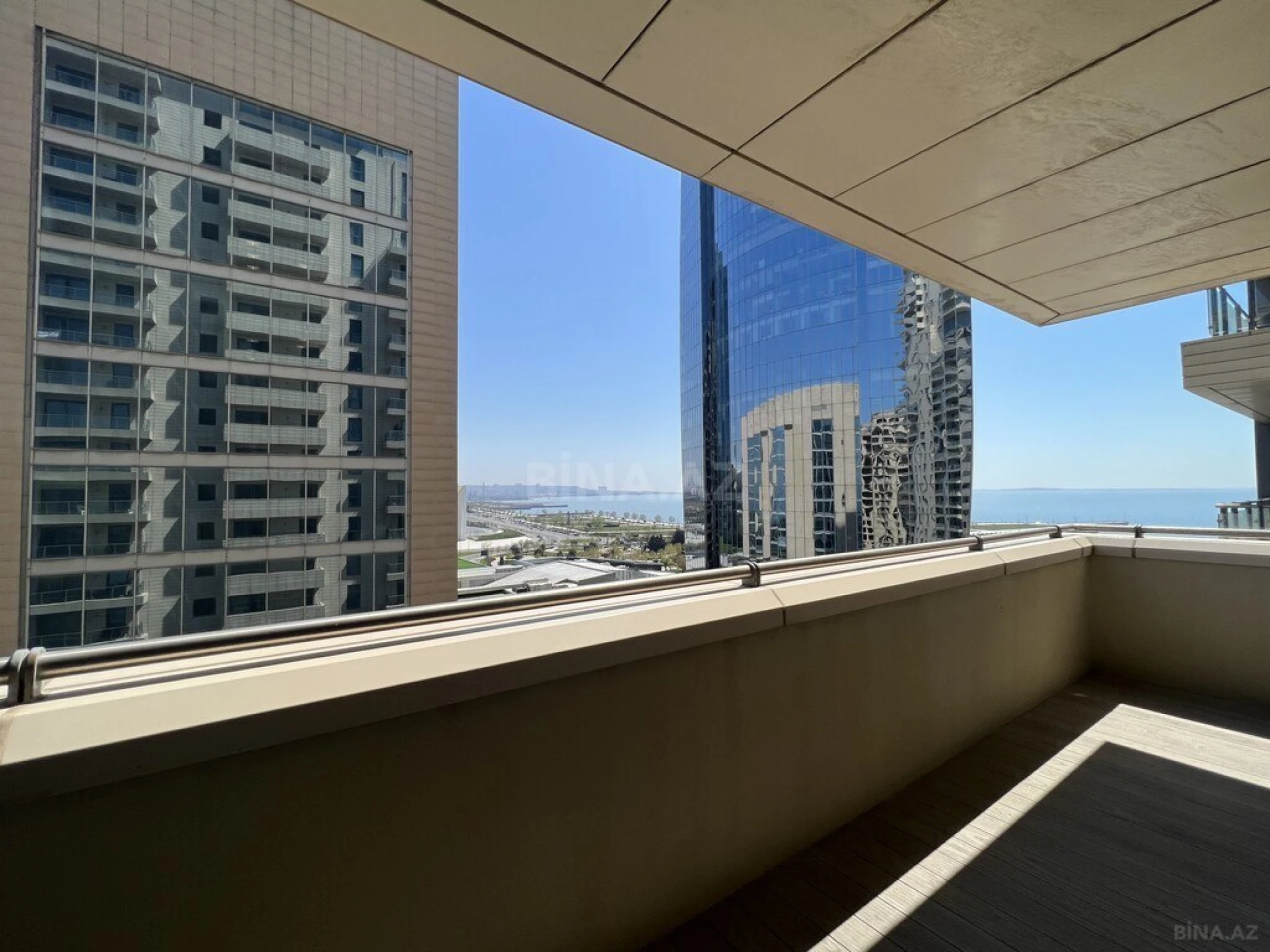 Kirayə verilir 3 otaqlı mənzil 170 m²