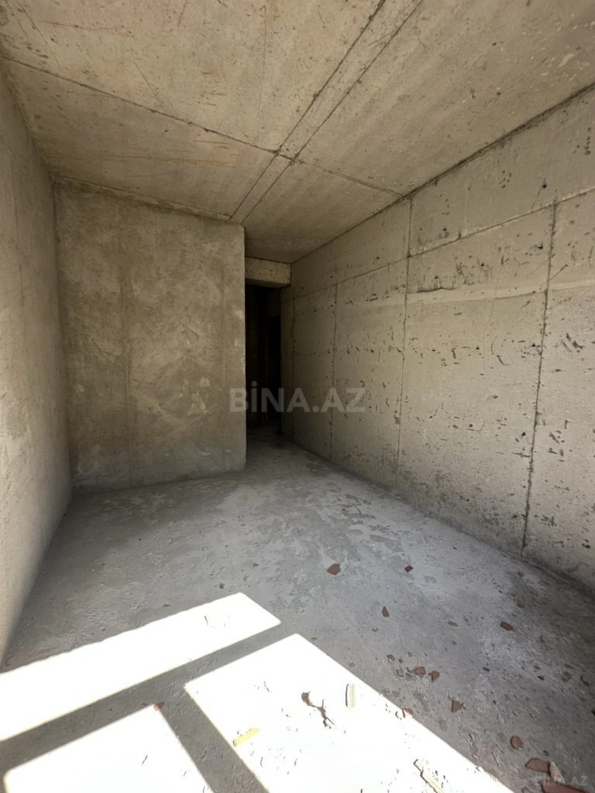 Satılır 3 otaqlı mənzil 129.6 m²