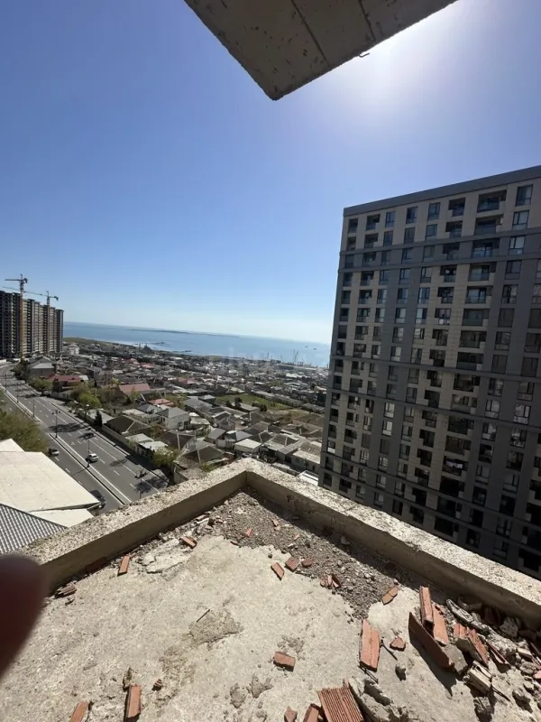 Satılır 3 otaqlı mənzil 129.6 m²