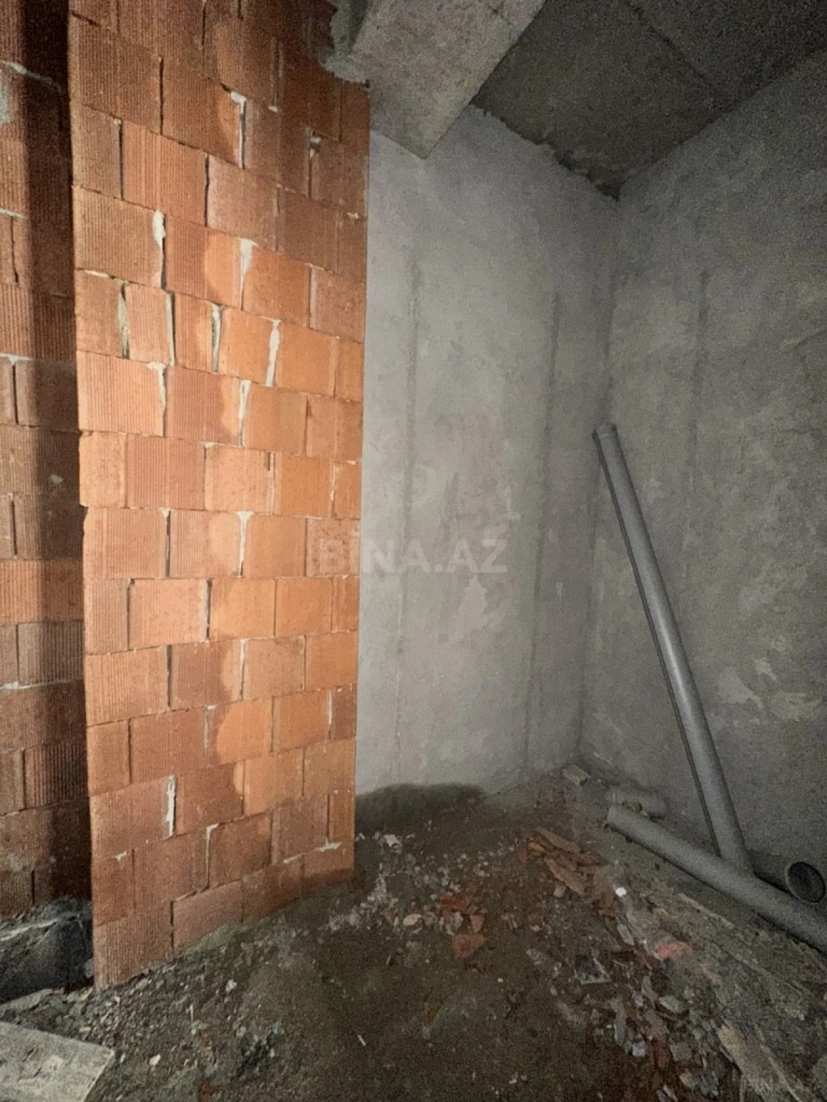 Satılır 3 otaqlı mənzil 129.6 m²