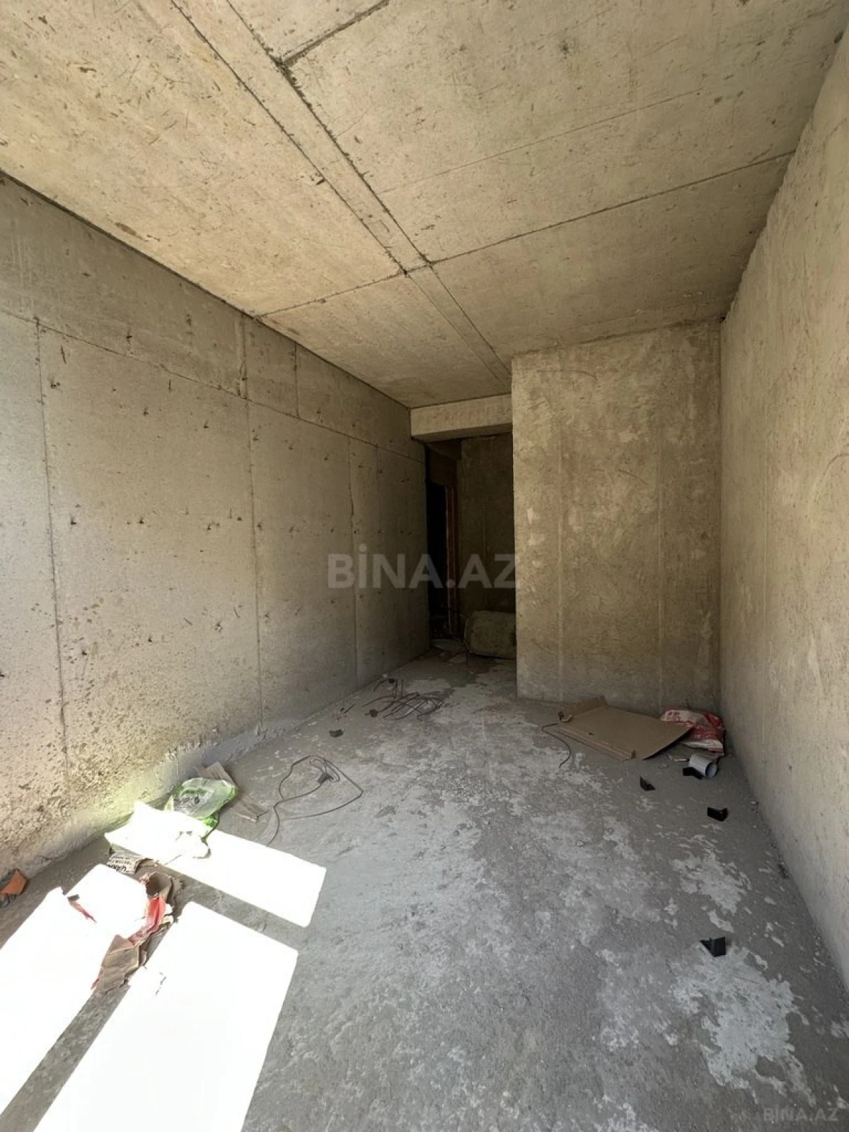 Satılır 3 otaqlı mənzil 129.6 m²
