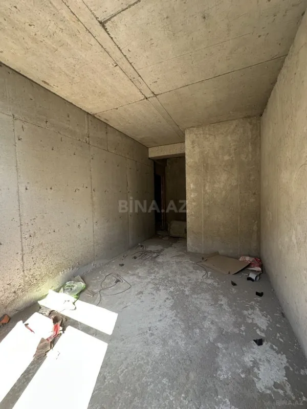 Satılır 3 otaqlı mənzil 129.6 m²