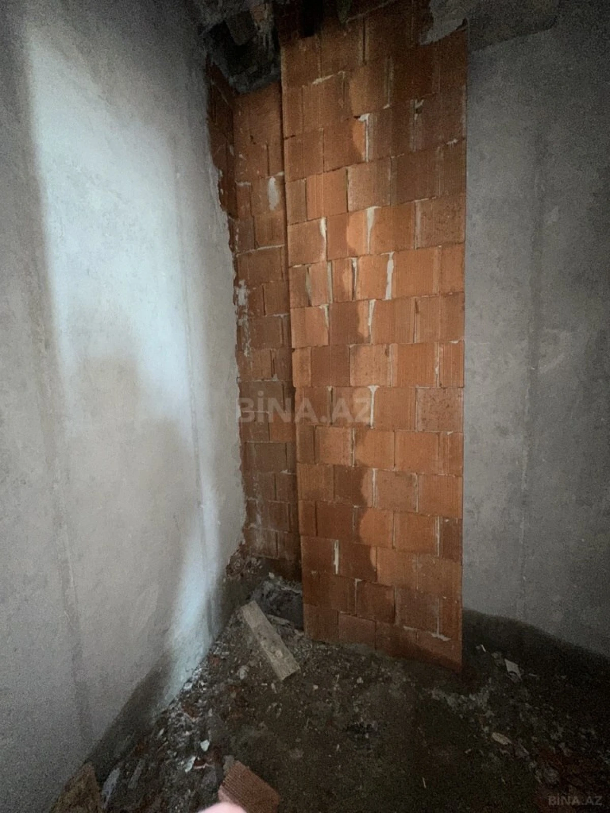 Satılır 3 otaqlı mənzil 129.6 m²
