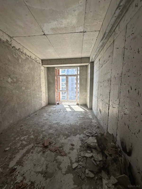 Satılır 3 otaqlı mənzil 129.6 m²