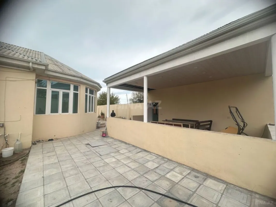Satılır 5 otaqlı həyət evi 160 m²