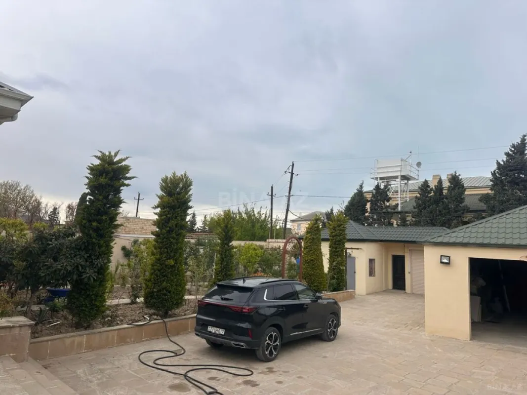 Satılır 5 otaqlı həyət evi 160 m²