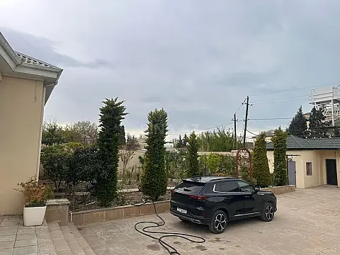 Satılır 5 otaqlı həyət evi 160 m²