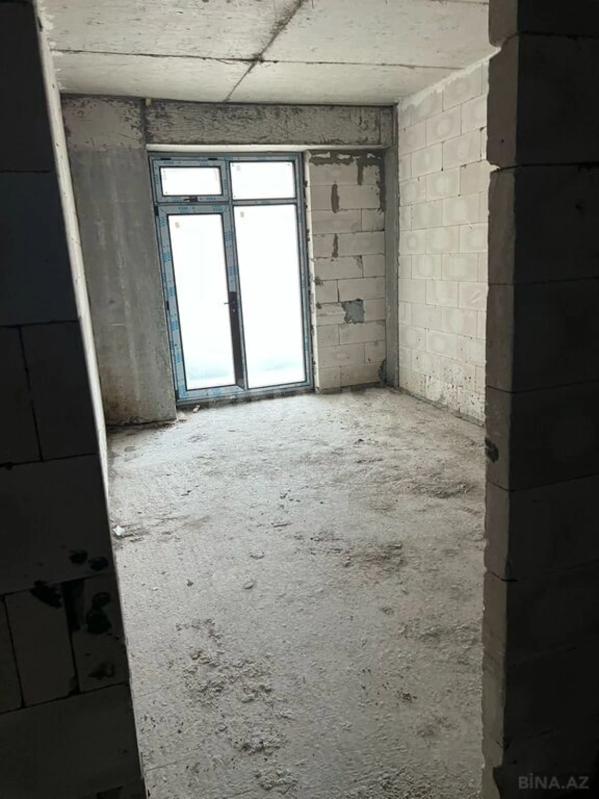 Satılır 3 otaqlı mənzil 145.3 m²