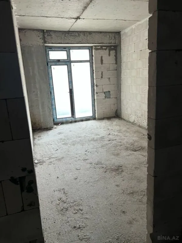 Satılır 3 otaqlı mənzil 145.3 m²