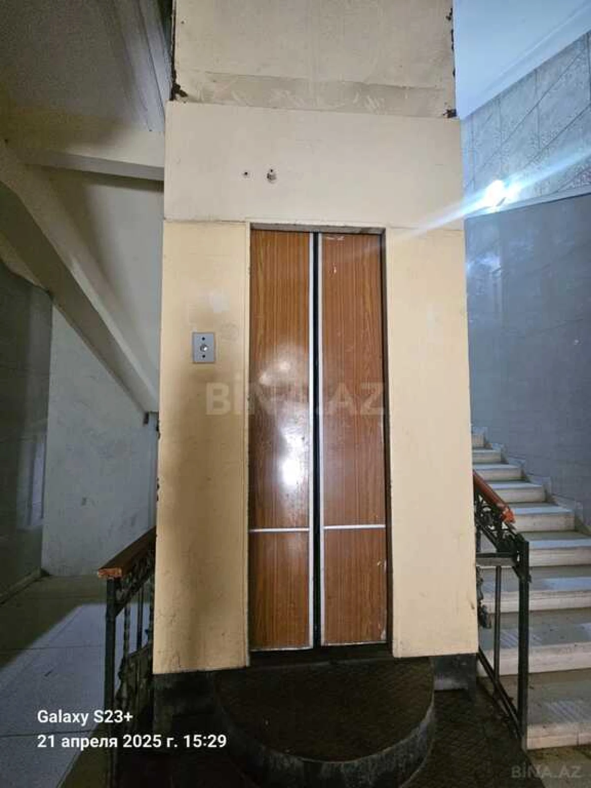 Satılır 4 otaqlı mənzil 166 m²