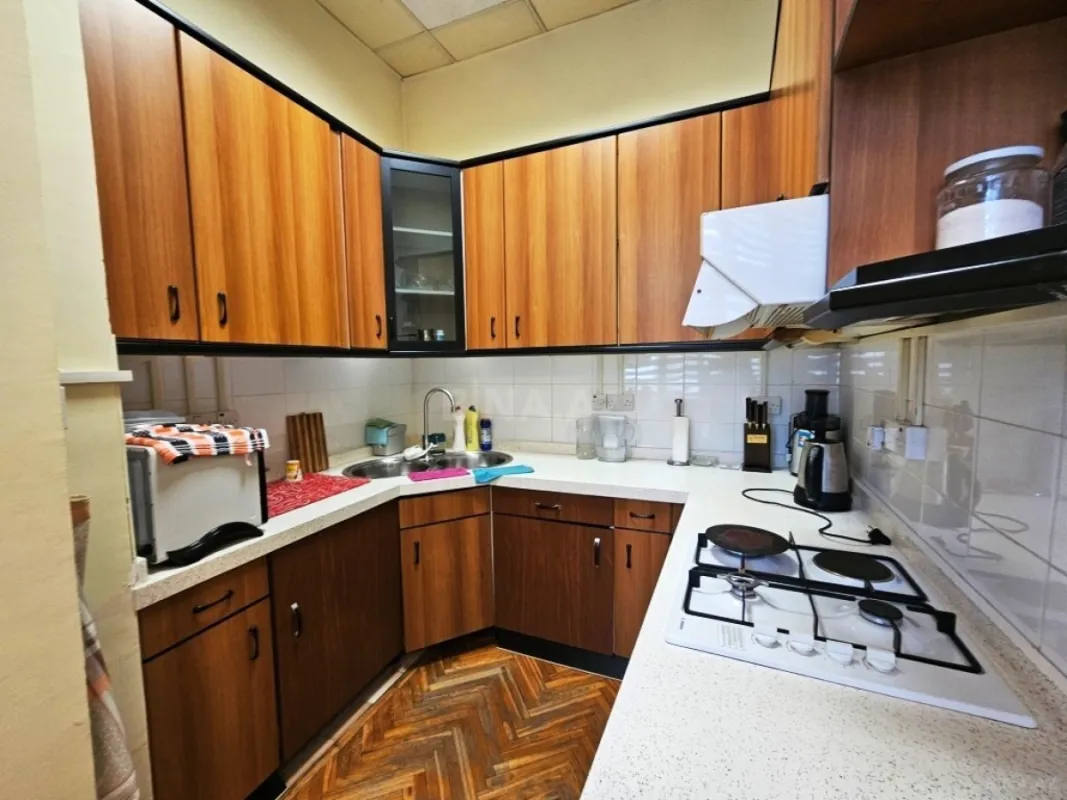 Satılır 4 otaqlı mənzil 166 m²