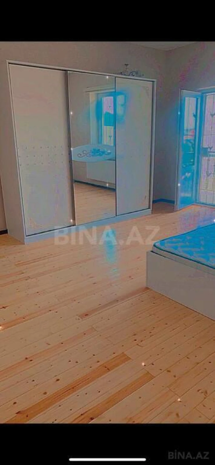 Satılır 8 otaqlı həyət evi 160 m²