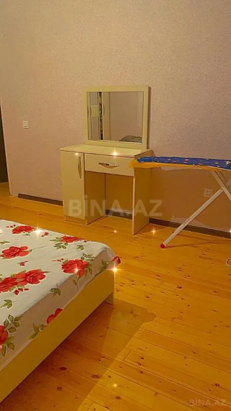 Satılır 8 otaqlı həyət evi 160 m²