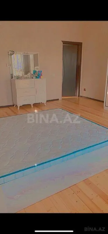 Satılır 8 otaqlı həyət evi 160 m²