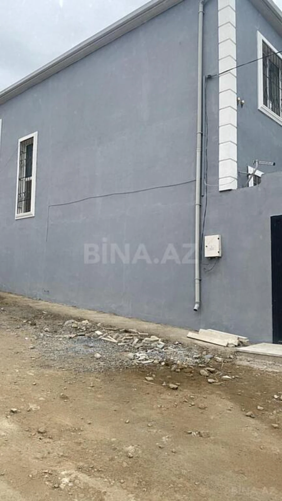 Satılır 8 otaqlı həyət evi 160 m²