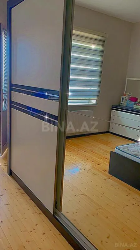 Satılır 8 otaqlı həyət evi 160 m²