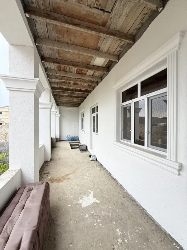 Satılır 4 otaqlı həyət evi 170 m²