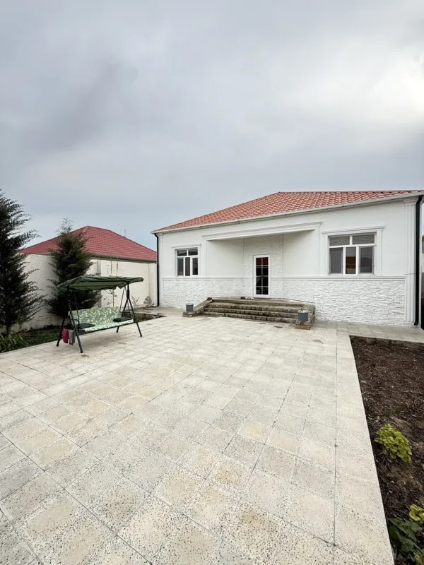 Satılır 4 otaqlı həyət evi 170 m²