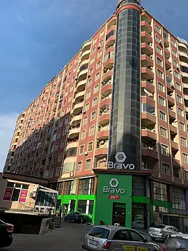 Satılır 3 otaqlı mənzil 150 m² — Bakı, 8-ci mikrorayon 3 otaq 150.00 m²