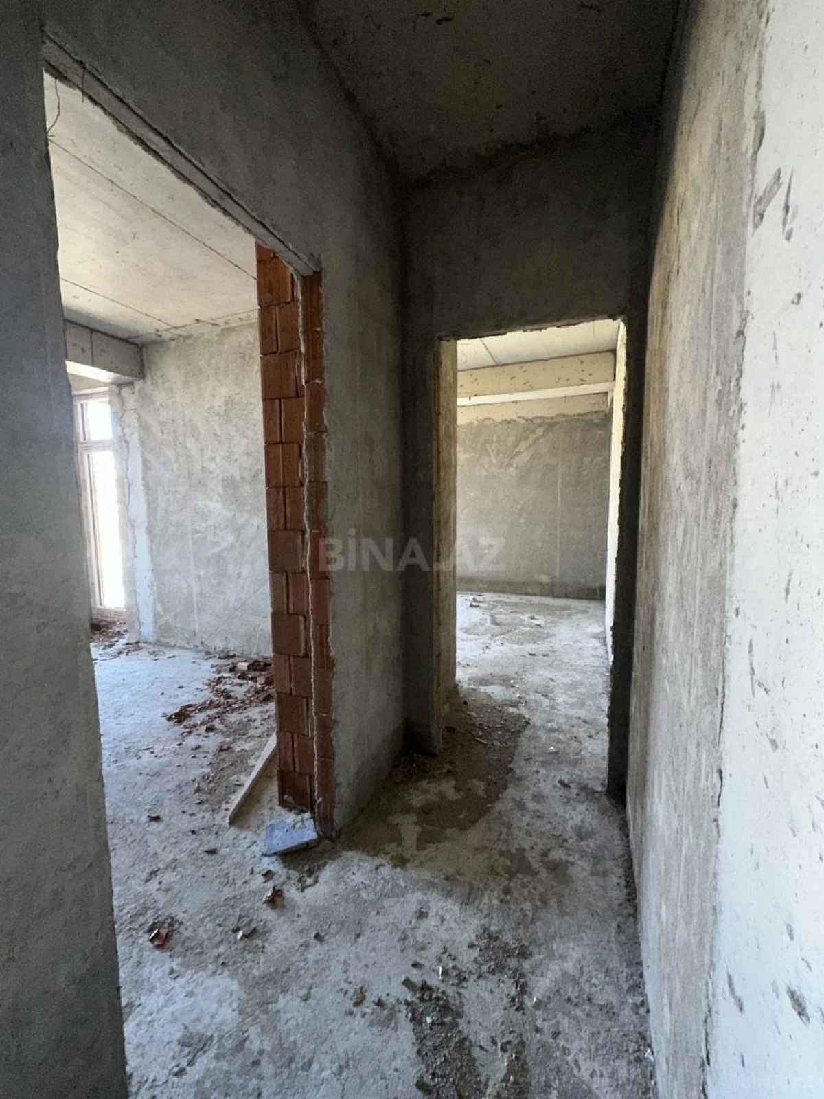 Satılır 2 otaqlı mənzil 82.1 m²