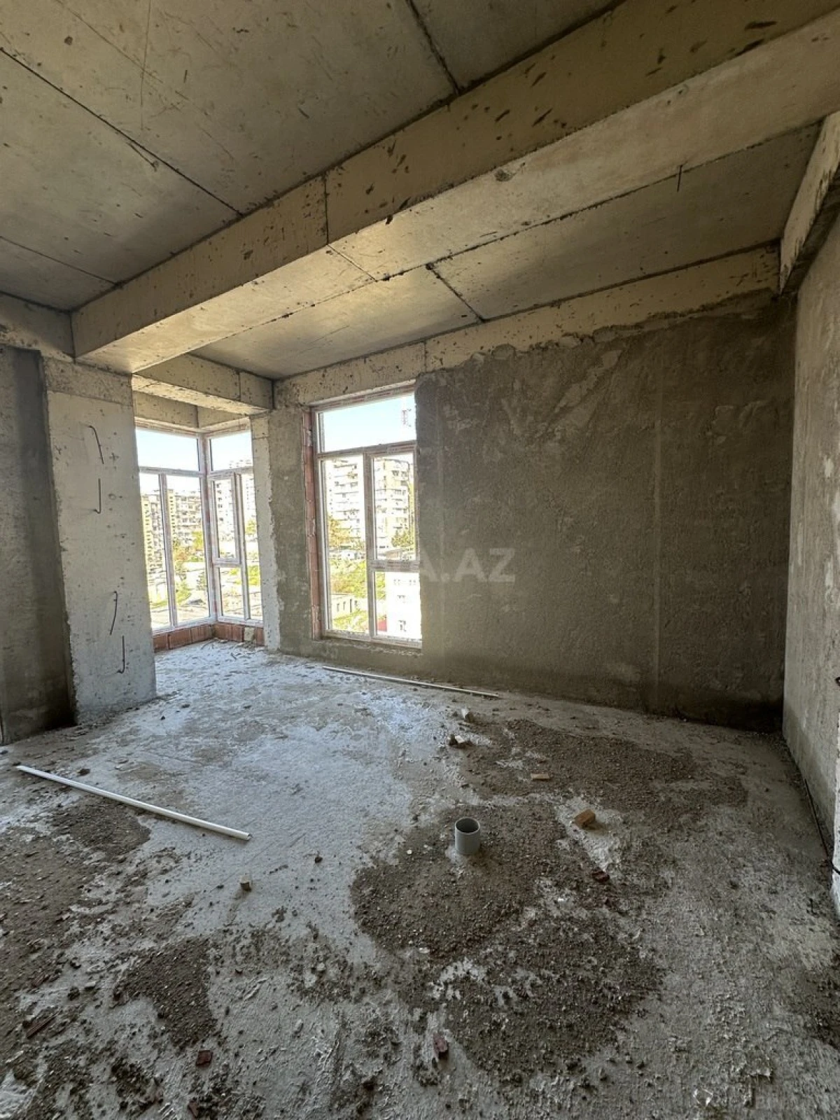 Satılır 2 otaqlı mənzil 82.1 m²