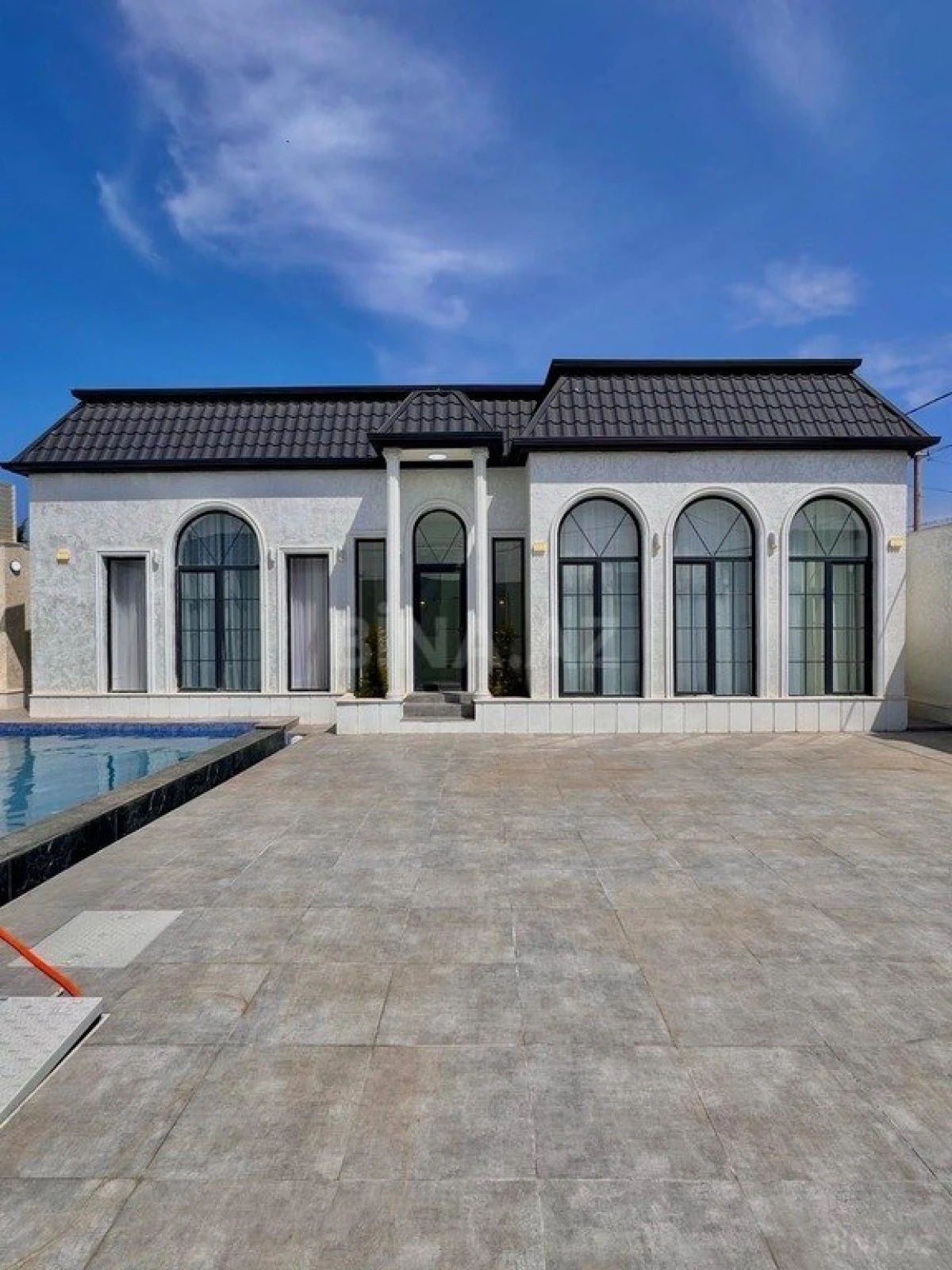 Satılır 5 otaqlı həyət evi 175 m²