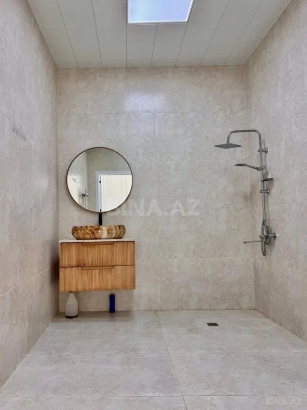 Satılır 5 otaqlı həyət evi 175 m²