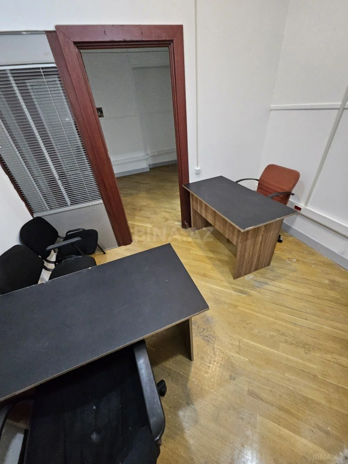 Kirayə verilir 1 otaqlı ofis 10 m²