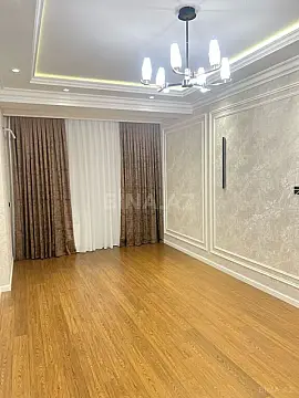 Satılır 3 otaqlı mənzil 132 m²